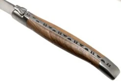 Laguiole En Aubrac CCF99NOIHL Set De Couverts 4 Pièces Bois De Noyer -Les Couteaux Soldes AUCCF99NOIHL 05 laguiole en aubrac scaled