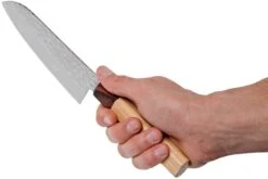 Sakai Takayuki Santoku 33-Layer Damascus Hammered WA 17 Cm 11 Sakai Takayuki Santoku 33-Layer Damascus Hammered WA 17 Cm -Les Couteaux Soldes TA07472 06 sakai takayuki scaled