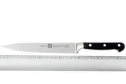 Zwilling - Professional « S » Couteau à Trancher 20 Cm -Les Couteaux Soldes ZW31020 200 04 zwilling professional s 31020 200 vleesmes d4